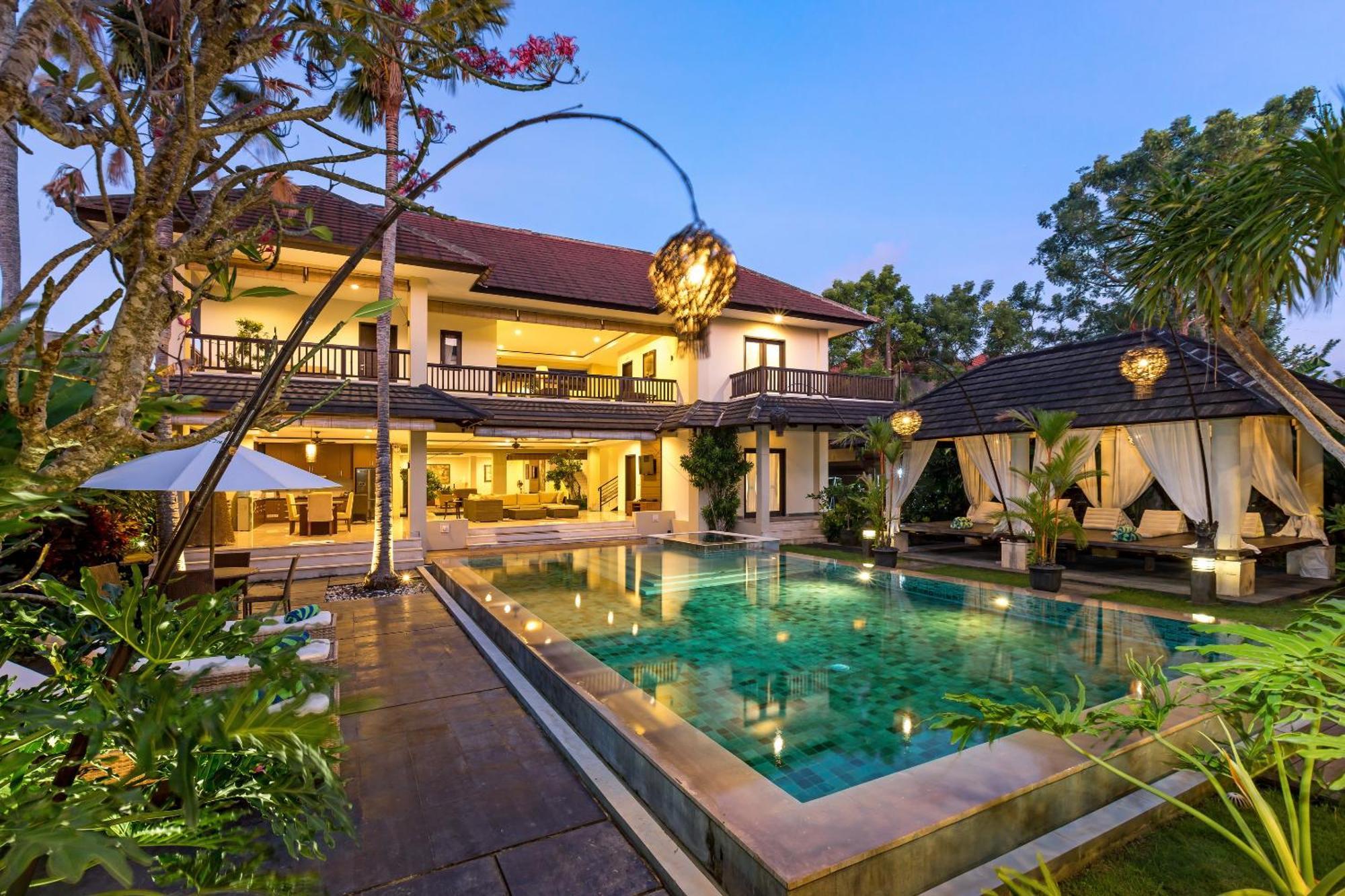 Luxury Bendesa Villa Nusa Dua (Bali)